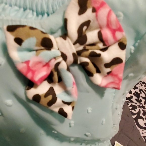 Shirt - Picture 2 of 3